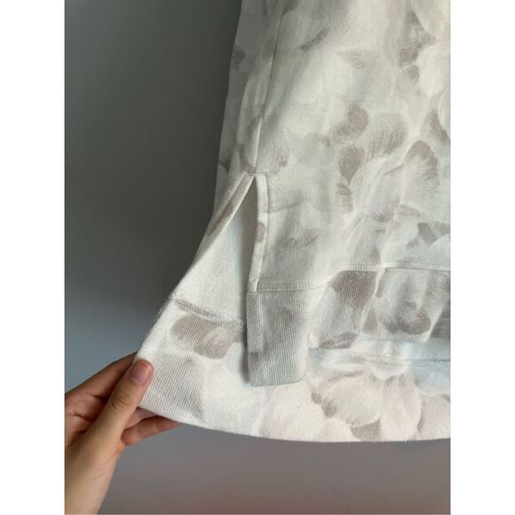 Athleta Boaster Luxe Printed Sweatshirt in Chakra Floral Bluff Grey Size XXS - Picture 6 of 9